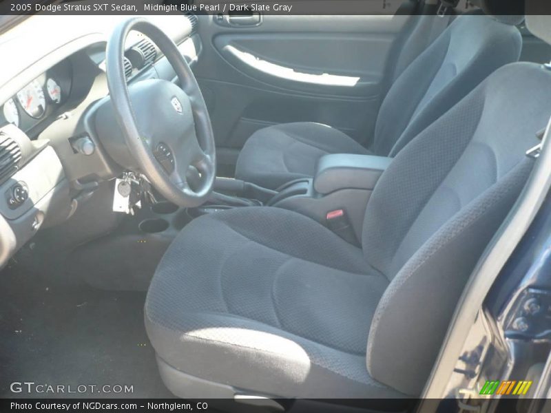 Midnight Blue Pearl / Dark Slate Gray 2005 Dodge Stratus SXT Sedan