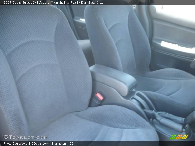Midnight Blue Pearl / Dark Slate Gray 2005 Dodge Stratus SXT Sedan
