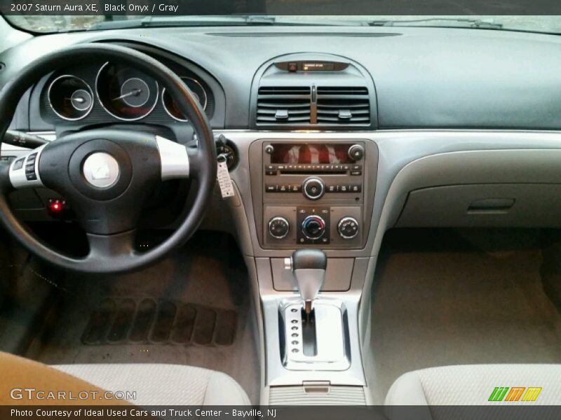 Black Onyx / Gray 2007 Saturn Aura XE