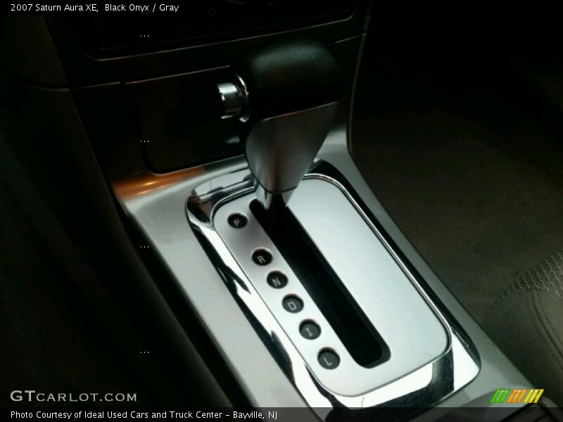 Black Onyx / Gray 2007 Saturn Aura XE