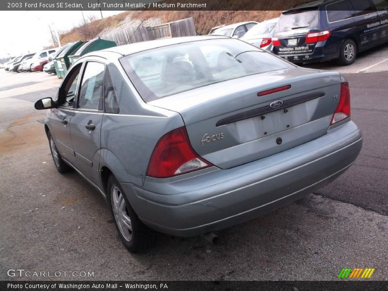 Light Tundra Metallic / Medium Parchment 2003 Ford Focus SE Sedan