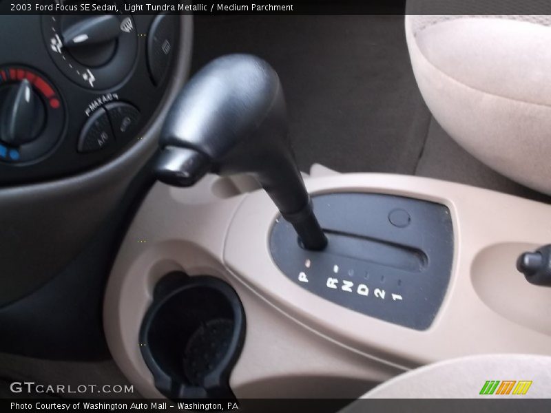 Light Tundra Metallic / Medium Parchment 2003 Ford Focus SE Sedan