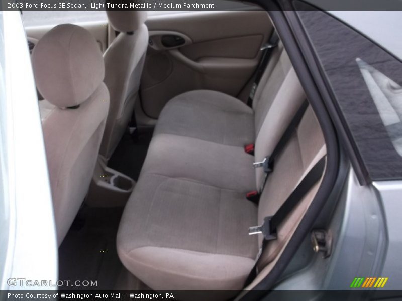 Light Tundra Metallic / Medium Parchment 2003 Ford Focus SE Sedan