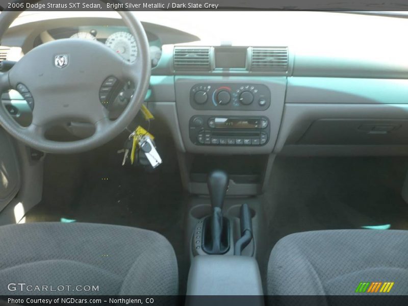 Bright Silver Metallic / Dark Slate Grey 2006 Dodge Stratus SXT Sedan