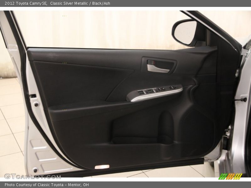 Classic Silver Metallic / Black/Ash 2012 Toyota Camry SE