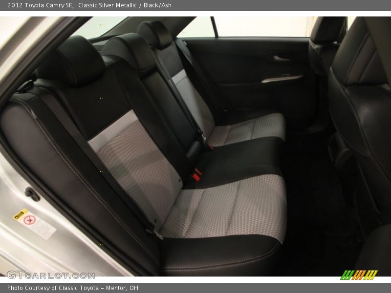 Classic Silver Metallic / Black/Ash 2012 Toyota Camry SE