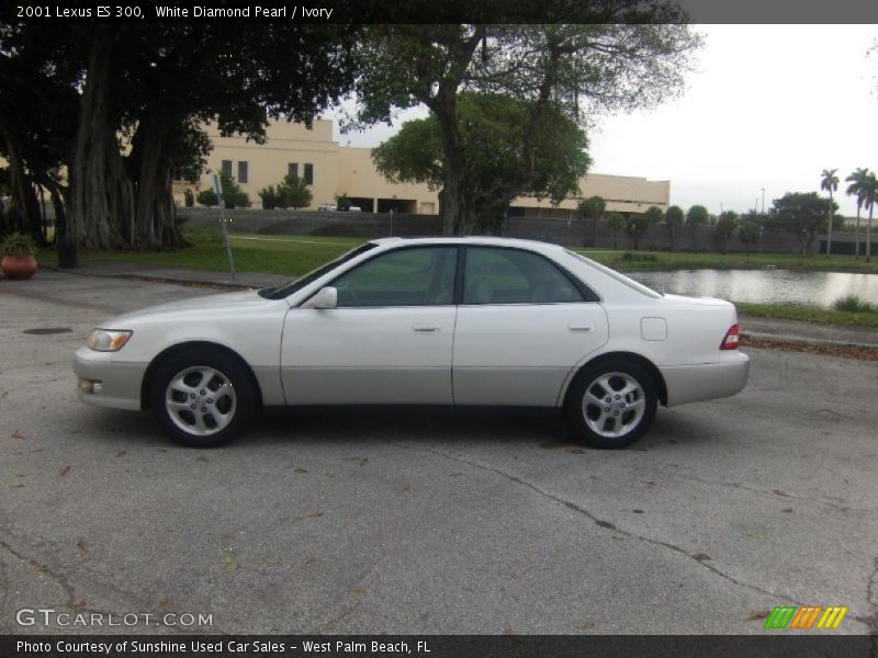 White Diamond Pearl / Ivory 2001 Lexus ES 300