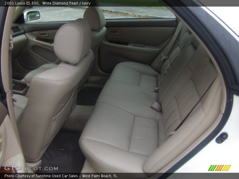 White Diamond Pearl / Ivory 2001 Lexus ES 300