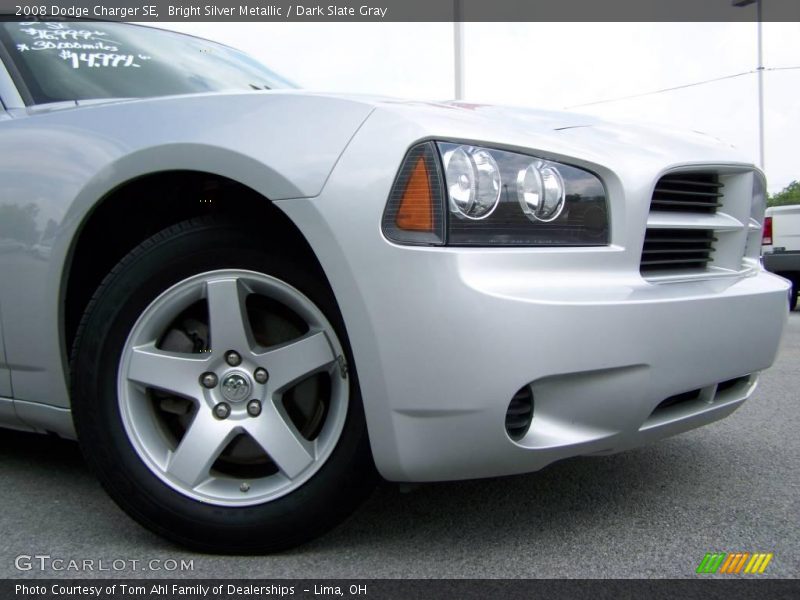 Bright Silver Metallic / Dark Slate Gray 2008 Dodge Charger SE