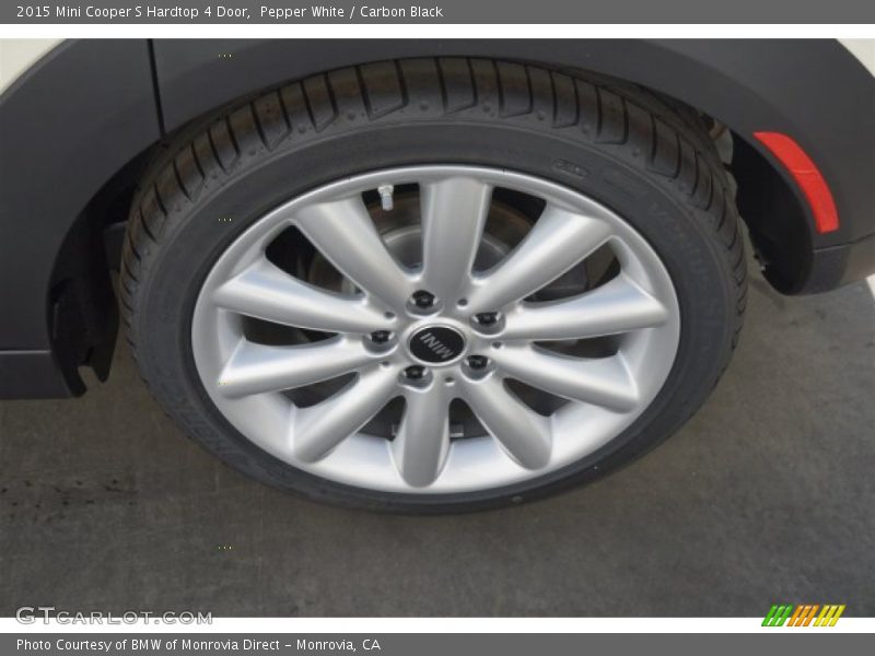 Pepper White / Carbon Black 2015 Mini Cooper S Hardtop 4 Door
