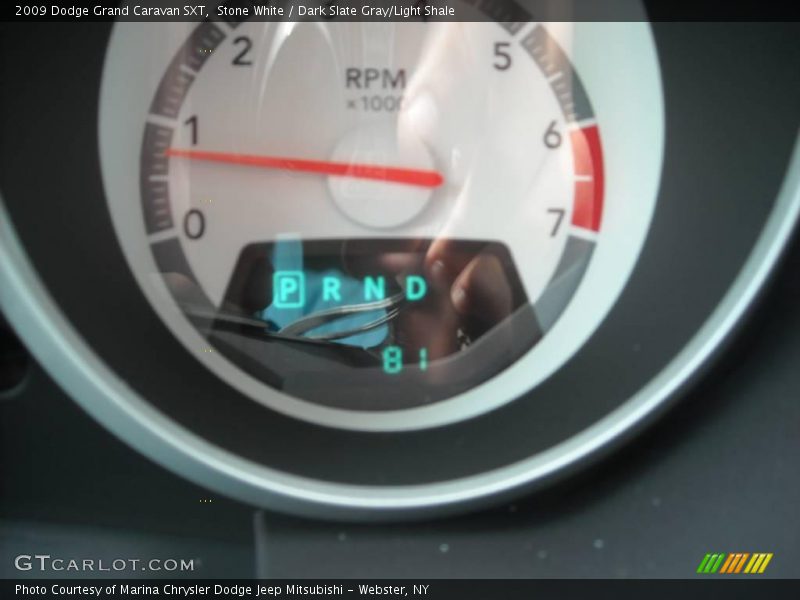 Stone White / Dark Slate Gray/Light Shale 2009 Dodge Grand Caravan SXT