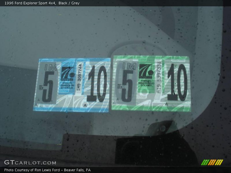 Black / Grey 1996 Ford Explorer Sport 4x4