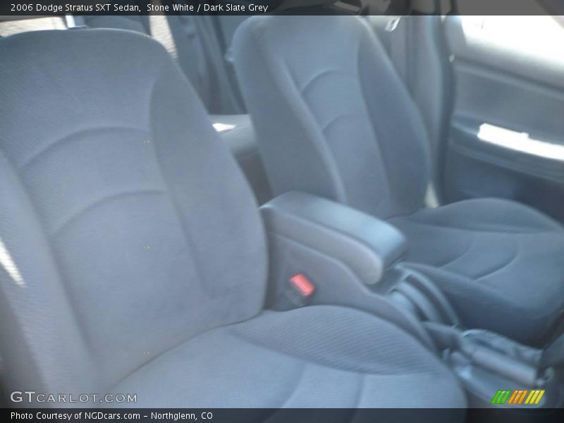 Stone White / Dark Slate Grey 2006 Dodge Stratus SXT Sedan