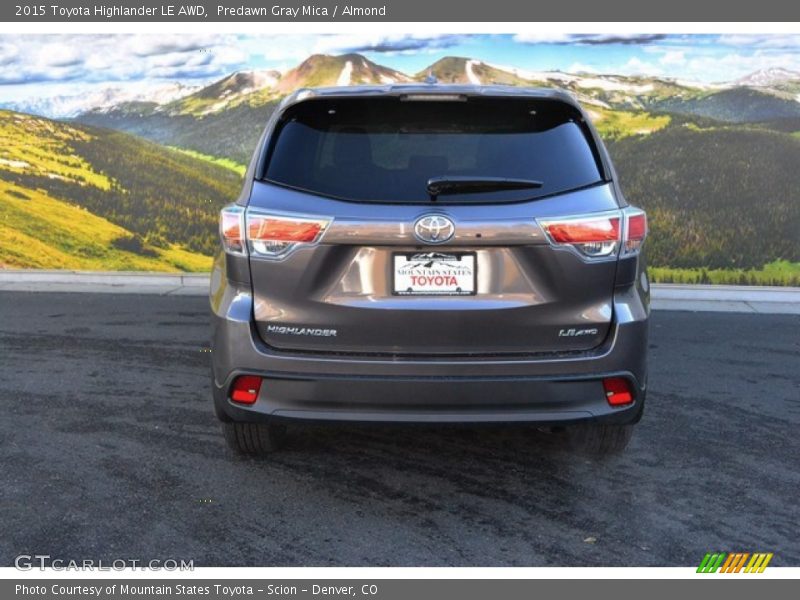 Predawn Gray Mica / Almond 2015 Toyota Highlander LE AWD