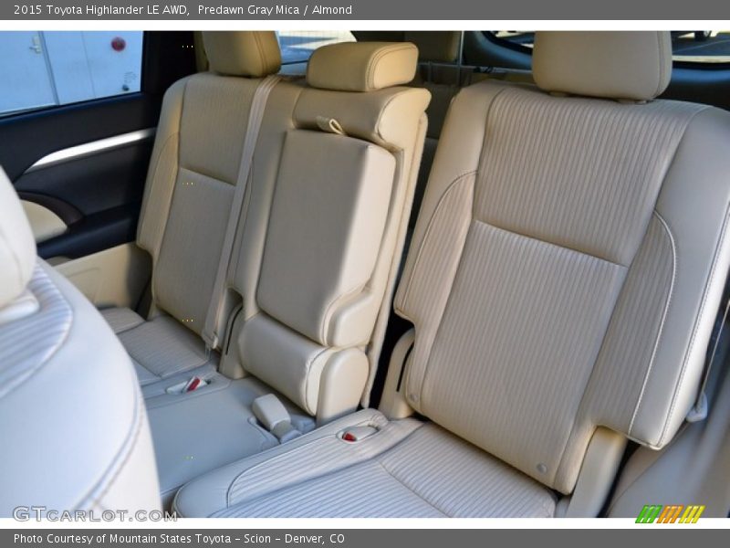 Predawn Gray Mica / Almond 2015 Toyota Highlander LE AWD