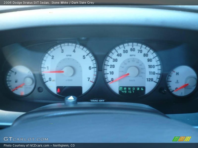 Stone White / Dark Slate Grey 2006 Dodge Stratus SXT Sedan