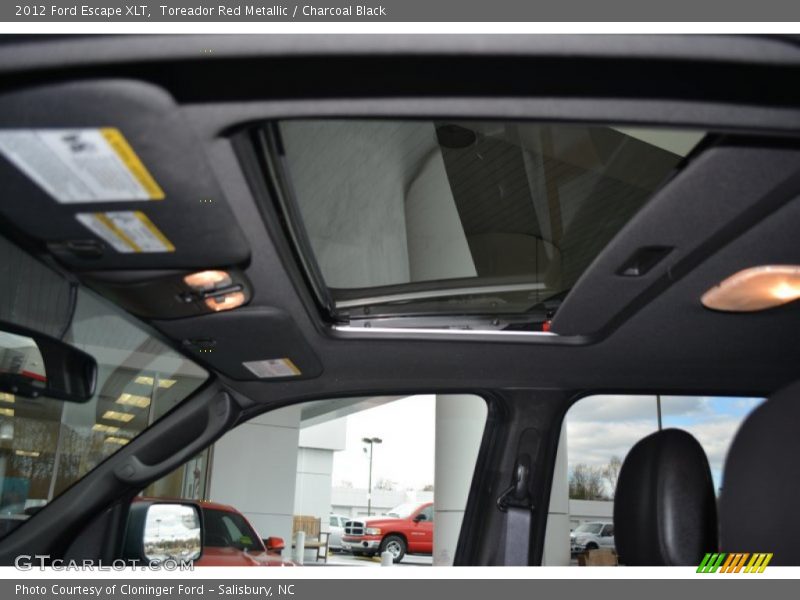 Toreador Red Metallic / Charcoal Black 2012 Ford Escape XLT