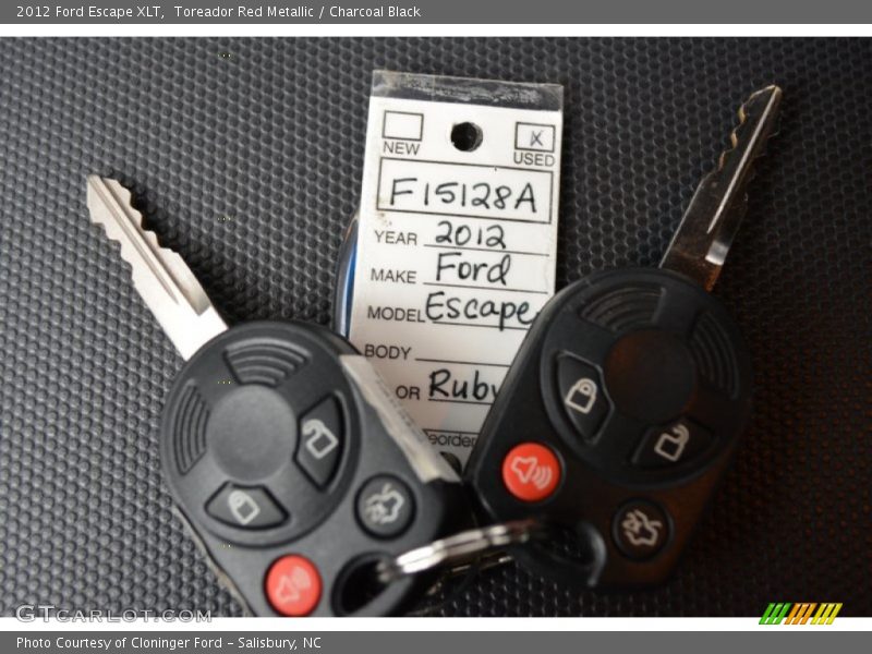 Toreador Red Metallic / Charcoal Black 2012 Ford Escape XLT
