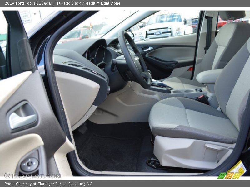 Tuxedo Black / Medium Light Stone 2014 Ford Focus SE Sedan