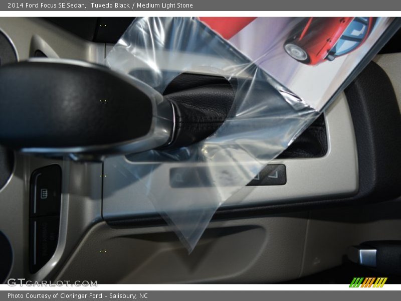 Tuxedo Black / Medium Light Stone 2014 Ford Focus SE Sedan