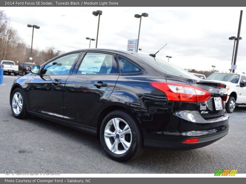 Tuxedo Black / Medium Light Stone 2014 Ford Focus SE Sedan