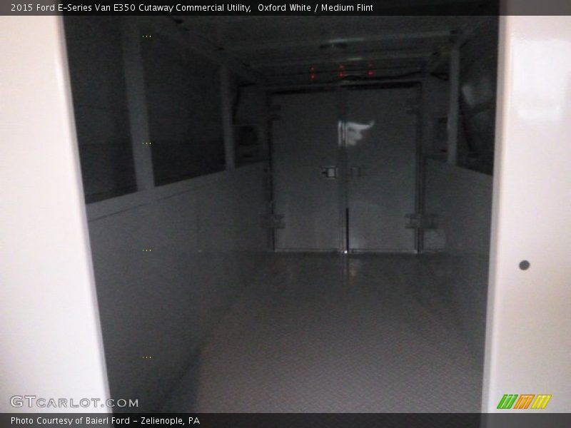 Oxford White / Medium Flint 2015 Ford E-Series Van E350 Cutaway Commercial Utility