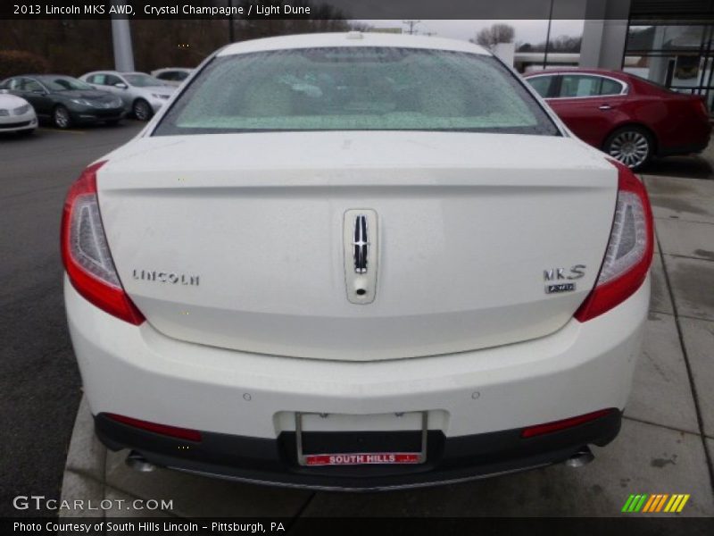 Crystal Champagne / Light Dune 2013 Lincoln MKS AWD