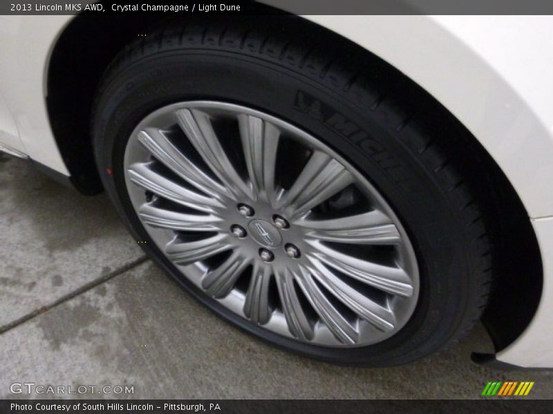 Crystal Champagne / Light Dune 2013 Lincoln MKS AWD