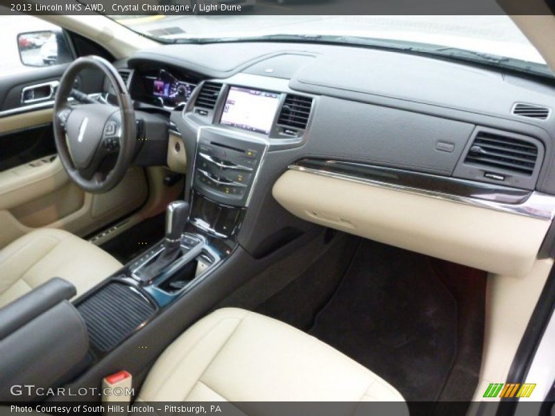 Crystal Champagne / Light Dune 2013 Lincoln MKS AWD