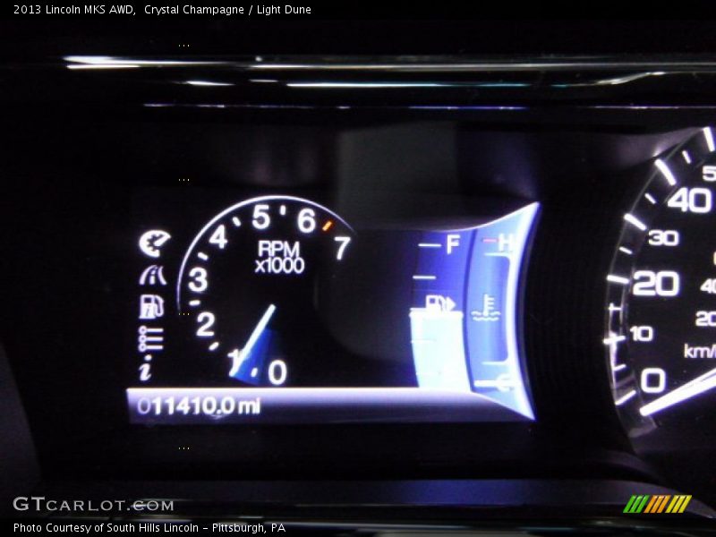 Crystal Champagne / Light Dune 2013 Lincoln MKS AWD