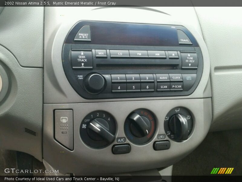 Mystic Emerald Metallic / Frost Gray 2002 Nissan Altima 2.5 S