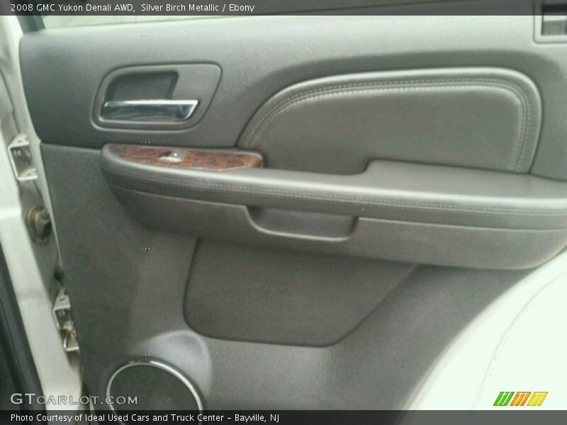 Silver Birch Metallic / Ebony 2008 GMC Yukon Denali AWD