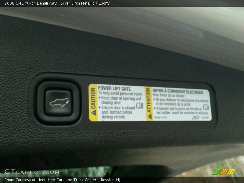 Silver Birch Metallic / Ebony 2008 GMC Yukon Denali AWD
