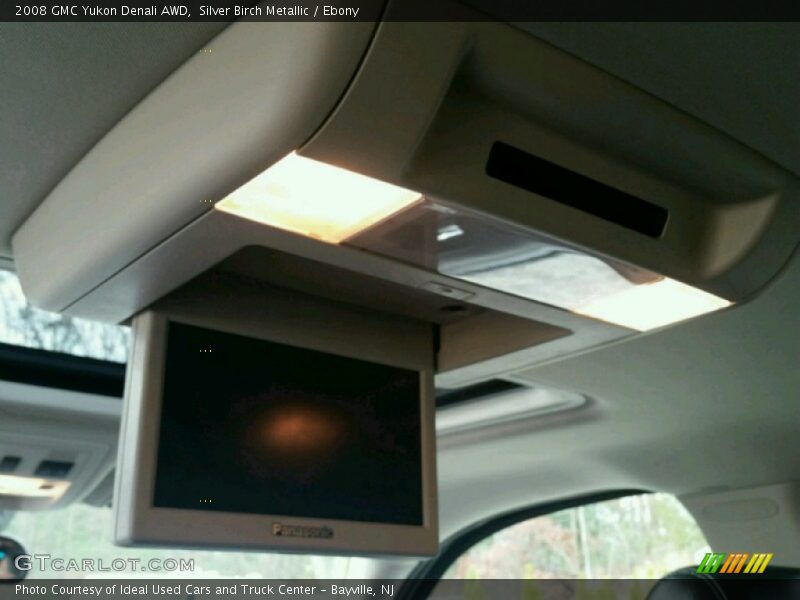 Silver Birch Metallic / Ebony 2008 GMC Yukon Denali AWD
