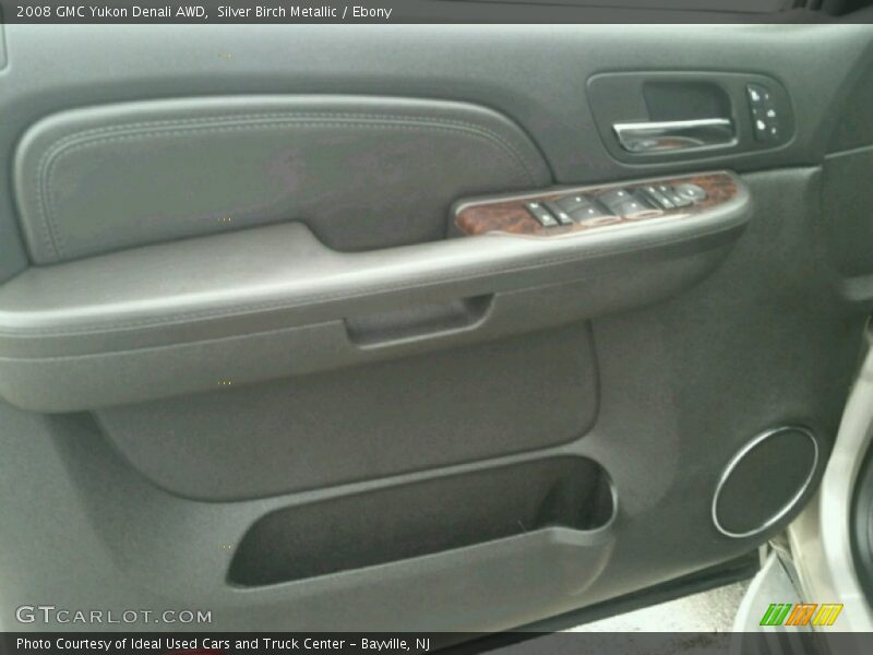 Silver Birch Metallic / Ebony 2008 GMC Yukon Denali AWD