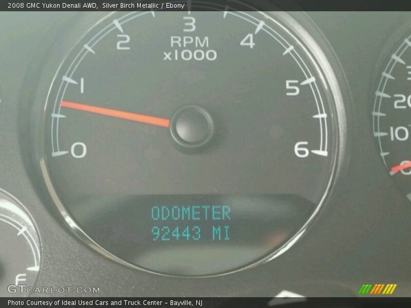 Silver Birch Metallic / Ebony 2008 GMC Yukon Denali AWD