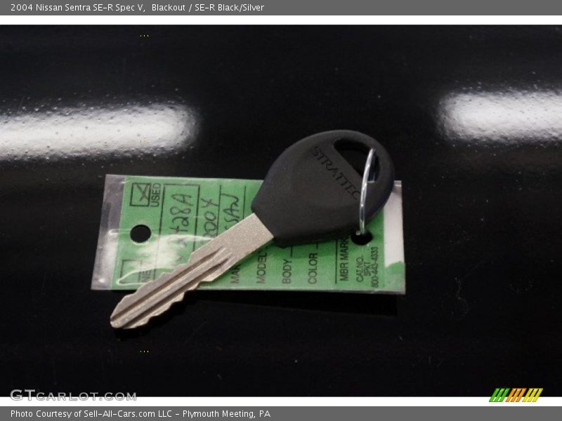 Blackout / SE-R Black/Silver 2004 Nissan Sentra SE-R Spec V