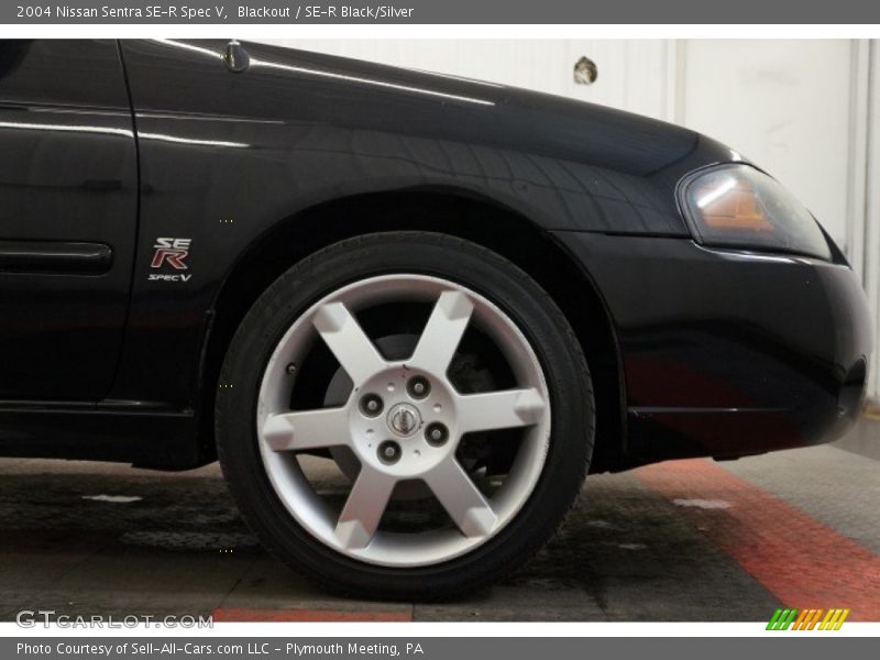 Blackout / SE-R Black/Silver 2004 Nissan Sentra SE-R Spec V