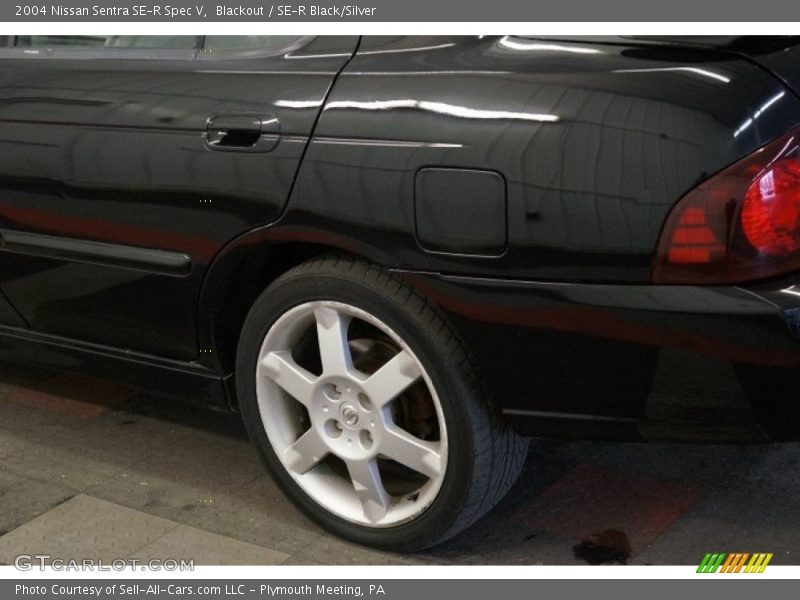 Blackout / SE-R Black/Silver 2004 Nissan Sentra SE-R Spec V