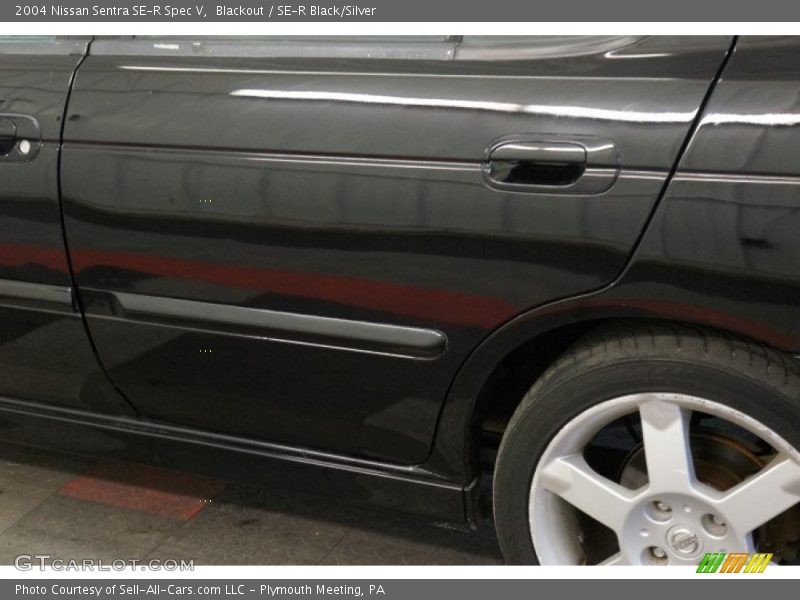 Blackout / SE-R Black/Silver 2004 Nissan Sentra SE-R Spec V