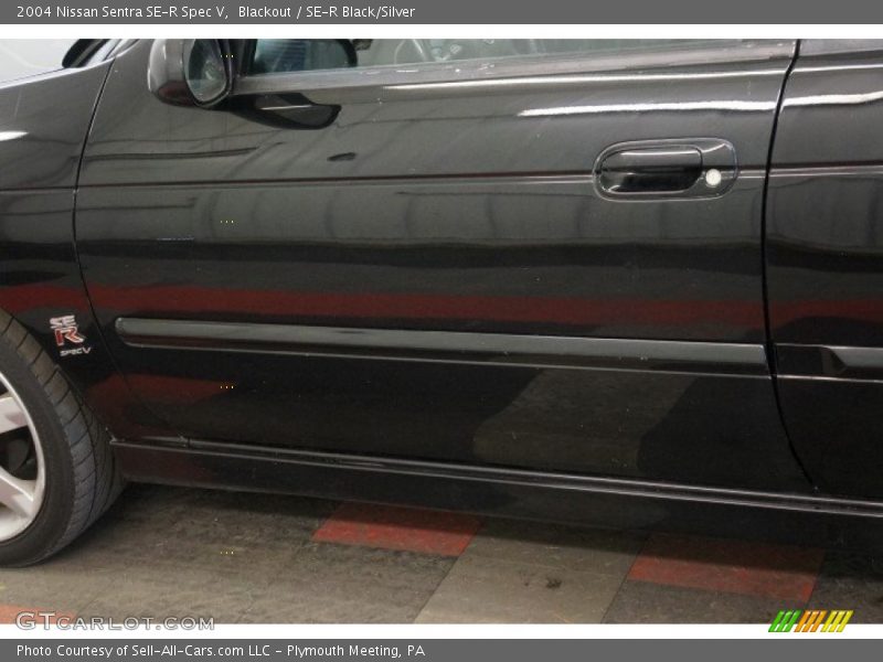 Blackout / SE-R Black/Silver 2004 Nissan Sentra SE-R Spec V