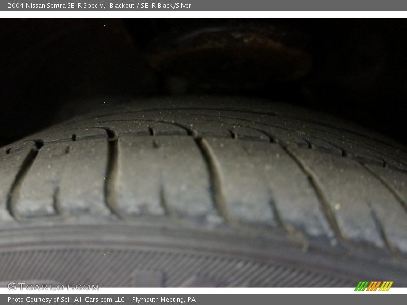 Blackout / SE-R Black/Silver 2004 Nissan Sentra SE-R Spec V