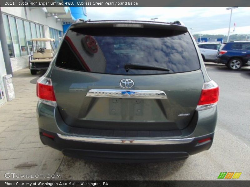 Cypress Green Pearl / Sand Beige 2011 Toyota Highlander Limited 4WD