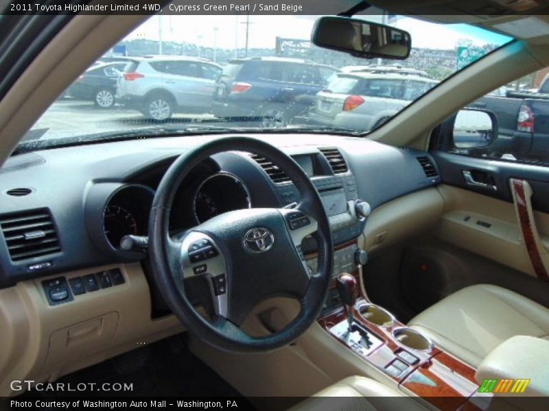 Cypress Green Pearl / Sand Beige 2011 Toyota Highlander Limited 4WD