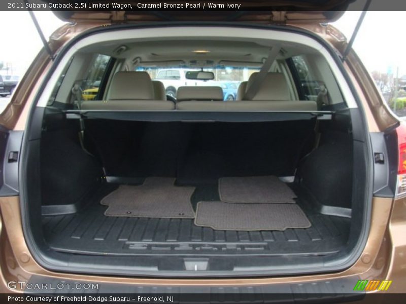 Caramel Bronze Pearl / Warm Ivory 2011 Subaru Outback 2.5i Limited Wagon