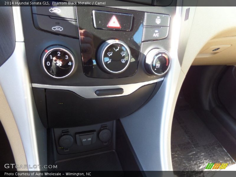 Phantom Black Metallic / Camel 2014 Hyundai Sonata GLS
