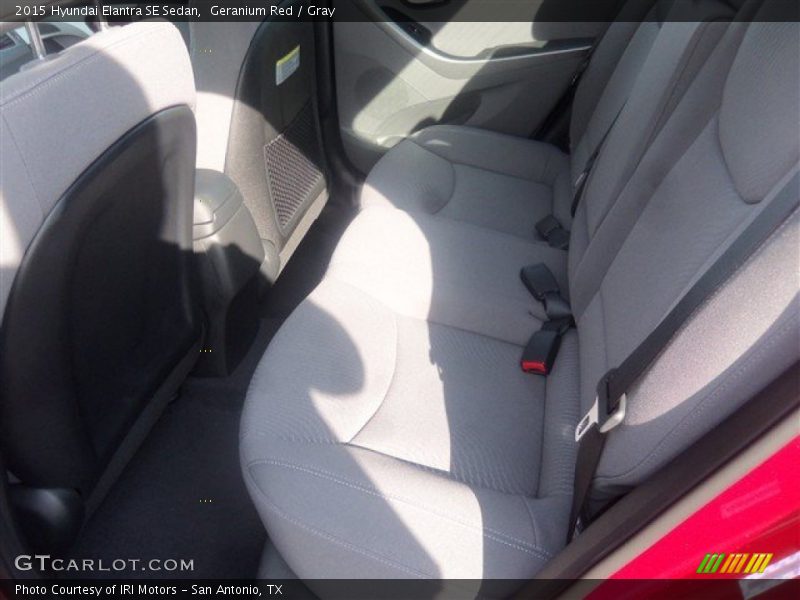 Geranium Red / Gray 2015 Hyundai Elantra SE Sedan