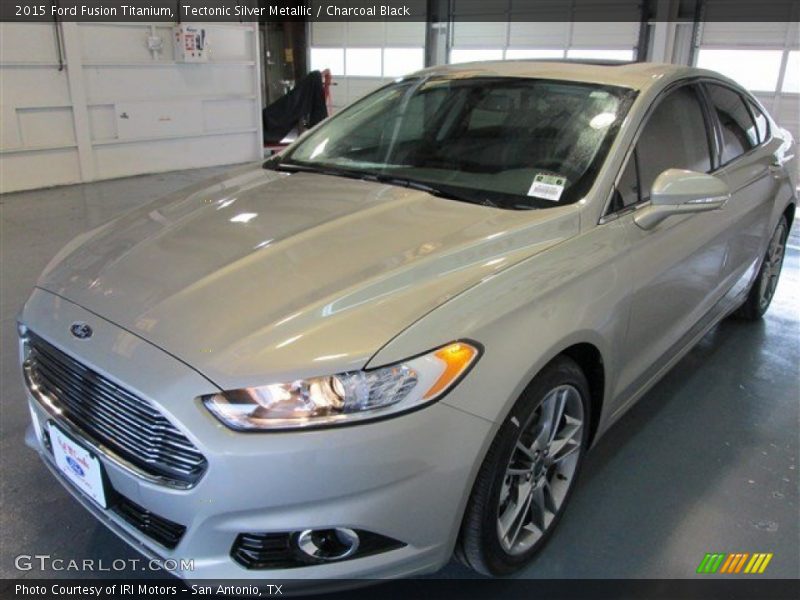 Front 3/4 View of 2015 Fusion Titanium