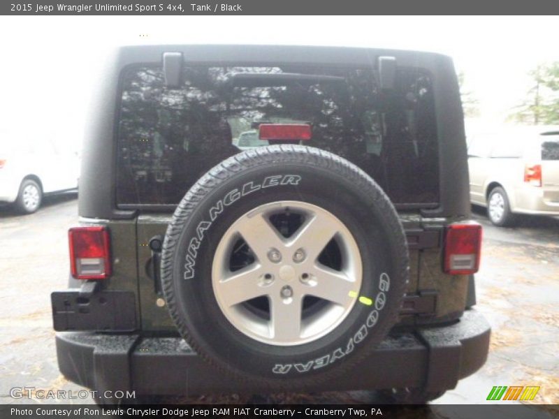 Tank / Black 2015 Jeep Wrangler Unlimited Sport S 4x4