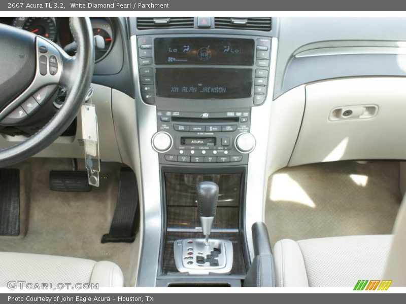White Diamond Pearl / Parchment 2007 Acura TL 3.2
